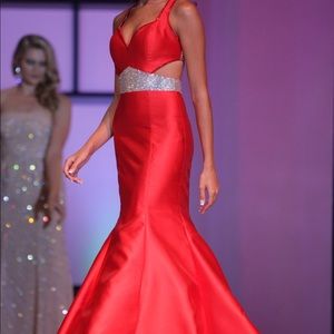 Jovani gown size 0/2